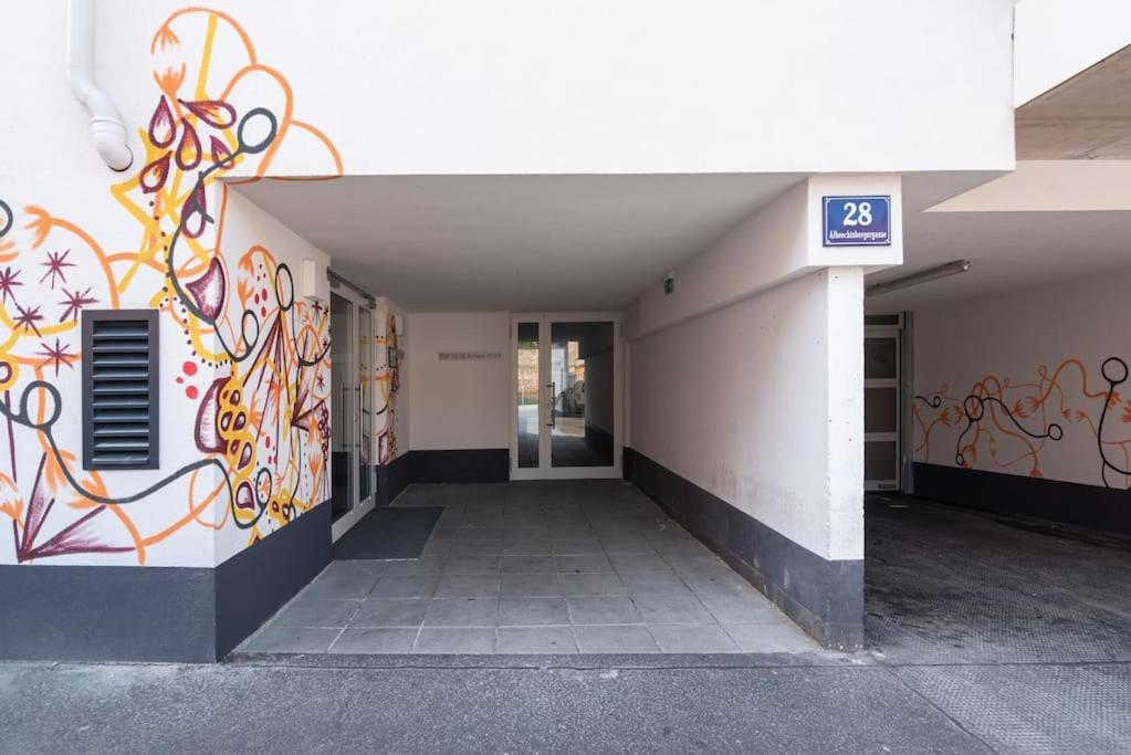 Neu Und Hell In Zentraler Ruhelage Mit Parkplatz Lägenhet Wien Exteriör bild