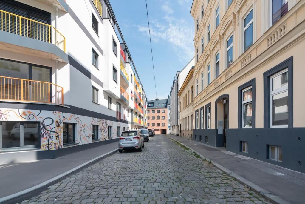 Neu Und Hell In Zentraler Ruhelage Mit Parkplatz Lägenhet Wien Exteriör bild
