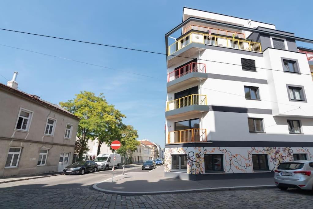 Neu Und Hell In Zentraler Ruhelage Mit Parkplatz Lägenhet Wien Exteriör bild