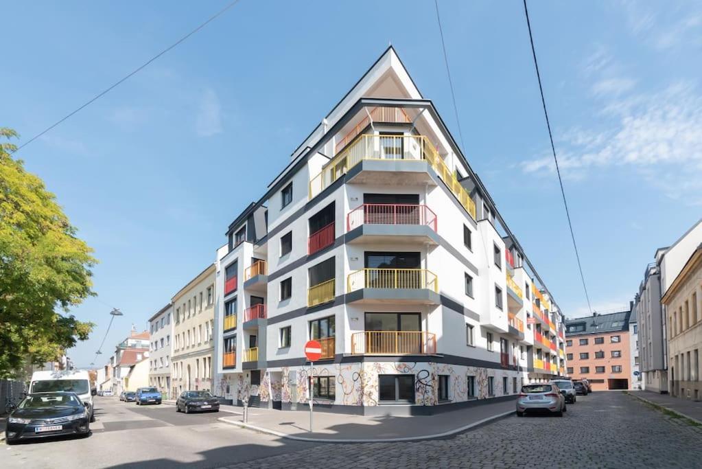 Neu Und Hell In Zentraler Ruhelage Mit Parkplatz Lägenhet Wien Exteriör bild
